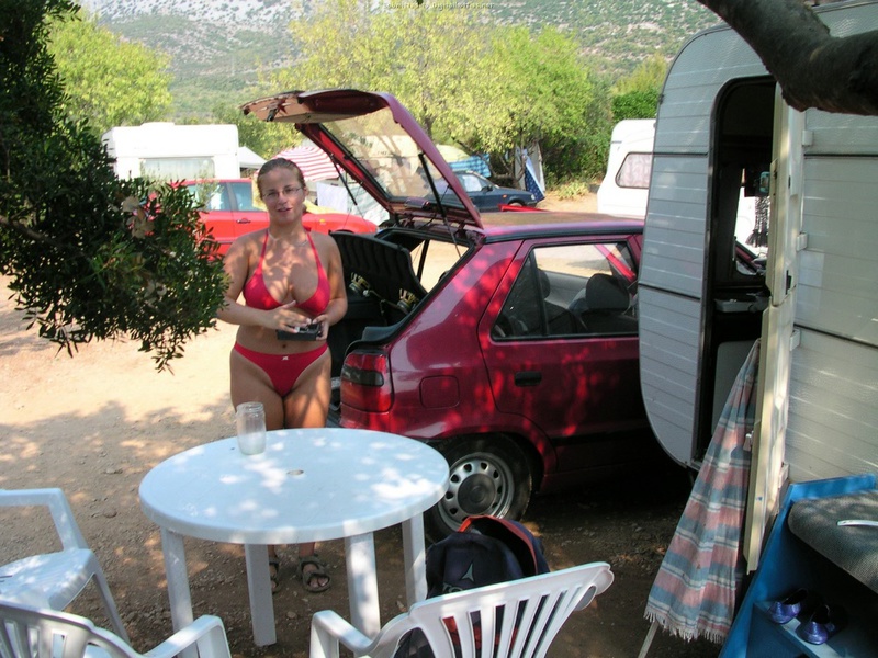 Эффектная баловница обнажила дойки на пляже 7 фотография Эффектная баловница обнажила дойки на пляже 7 фотография