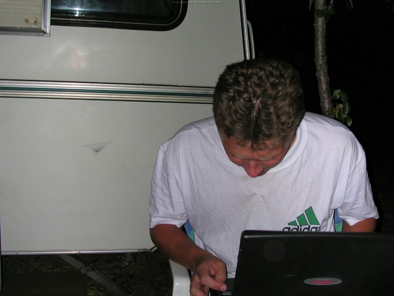 Эффектная баловница обнажила дойки на пляже 17 фотография Эффектная баловница обнажила дойки на пляже 17 фотография