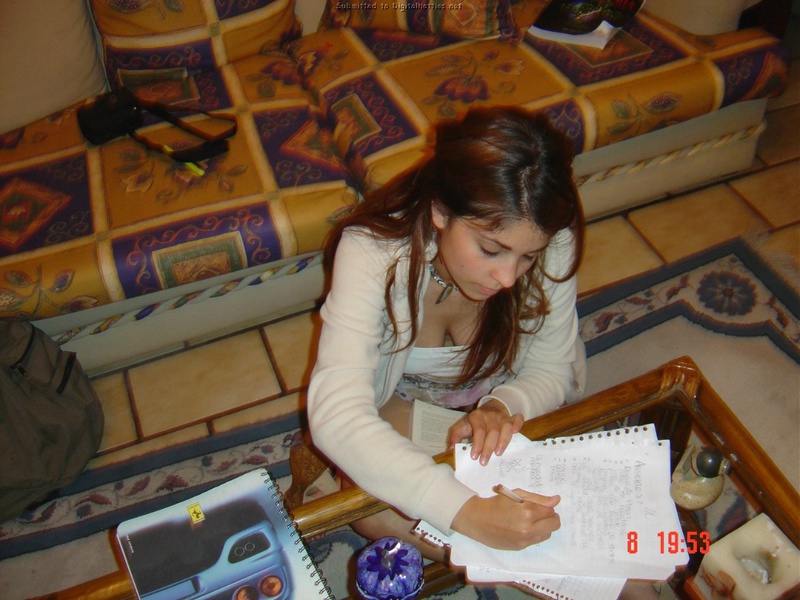 Доступная красотка разделась для своего друга 11 фотография Доступная красотка разделась для своего друга 11 фотография