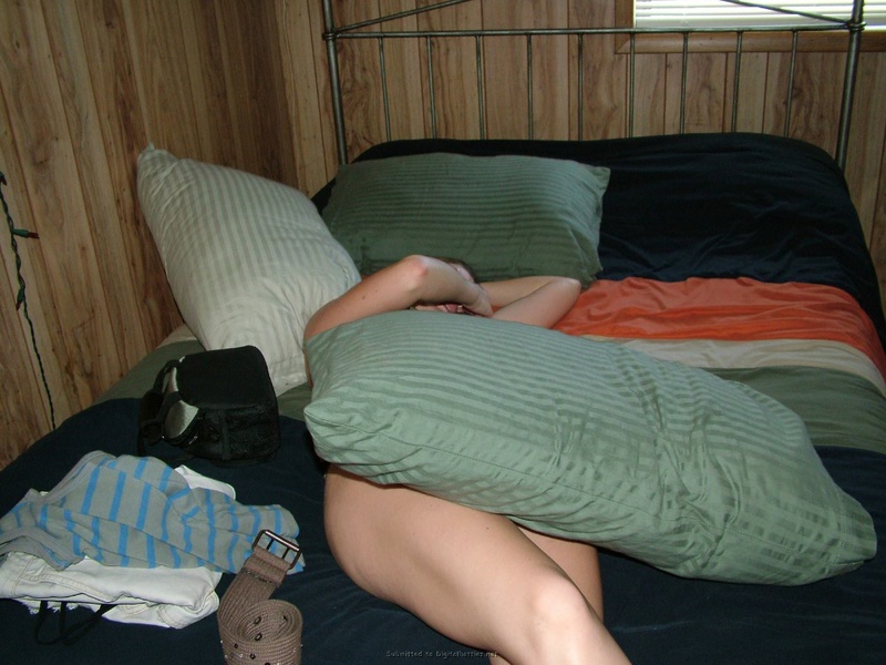 Отправилась на отдых и показала бюст 6 фотография Отправилась на отдых и показала бюст 6 фотография