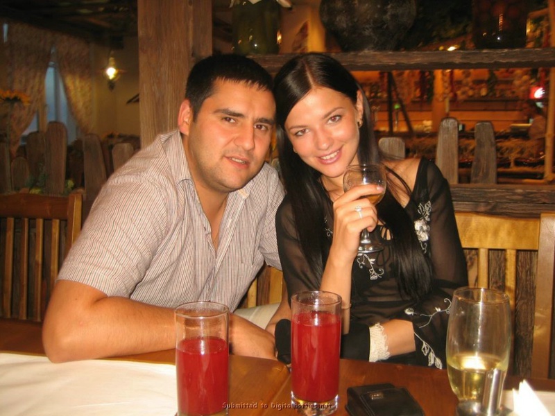 Изящная брюнетка в гостях у своего зрелого любовника 23 фотография Изящная брюнетка в гостях у своего зрелого любовника 23 фотография