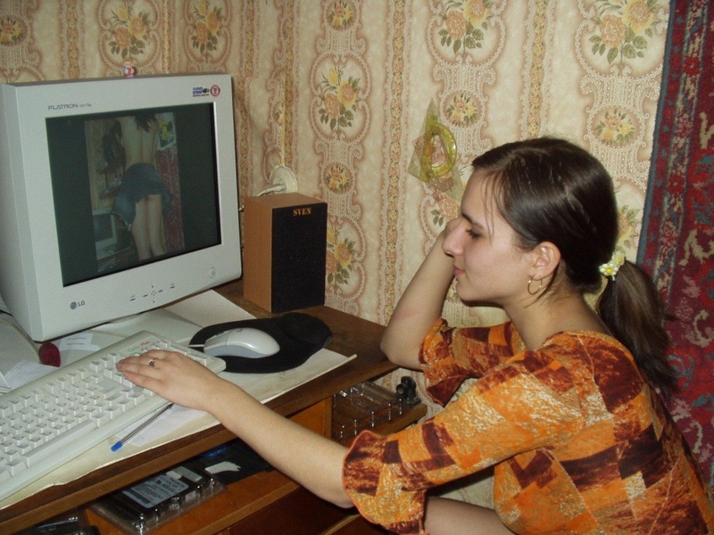 Безотказная давалка развлекается в гостях у друга 19 фотография Безотказная давалка развлекается в гостях у друга 19 фотография