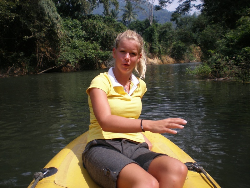 Молодые любовники на отдыхе у моря 5 фотография Молодые любовники на отдыхе у моря 5 фотография