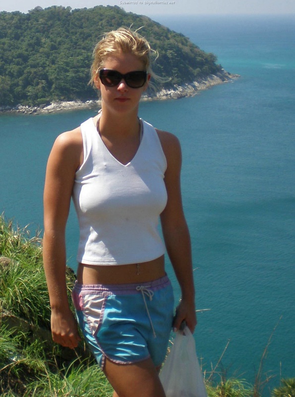 Молодые любовники на отдыхе у моря 22 фотография Молодые любовники на отдыхе у моря 22 фотография