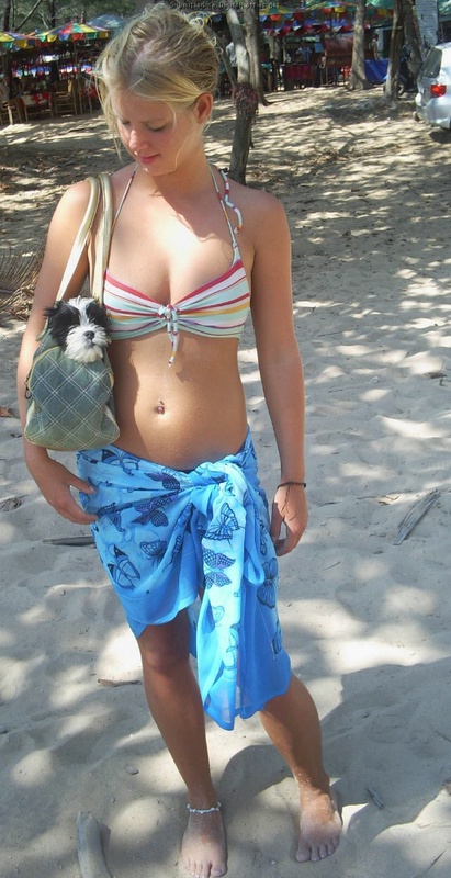 Молодые любовники на отдыхе у моря 25 фотография Молодые любовники на отдыхе у моря 25 фотография