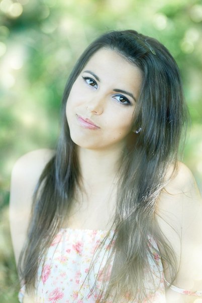 Очаровательная мадемуазель разделась на свежем воздухе 1 фотография Очаровательная мадемуазель разделась на свежем воздухе 1 фотография