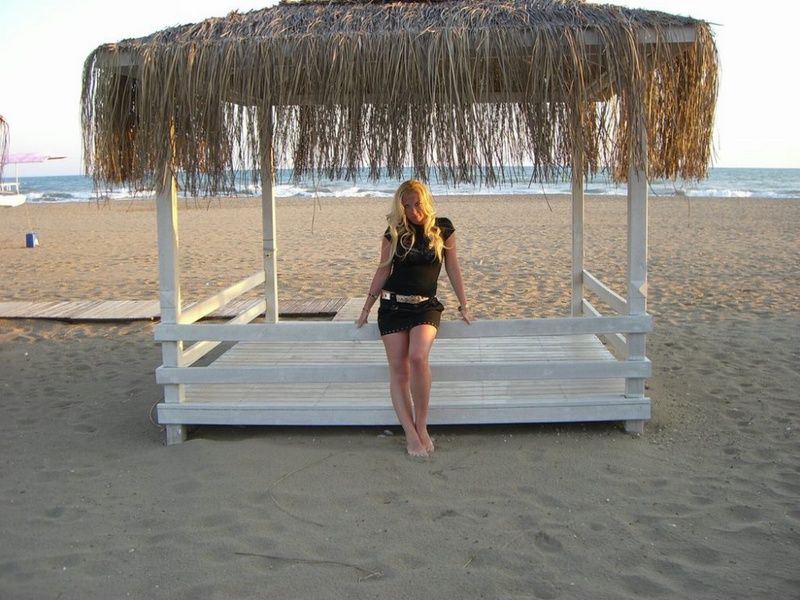 Сожитель кончил на задницу милфы в колготках после минета 2 фотография Сожитель кончил на задницу милфы в колготках после минета 2 фотография