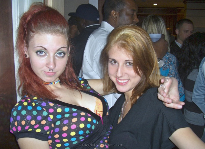 Грудастая сучка устроила секс втроем 9 фотография Грудастая сучка устроила секс втроем 9 фотография