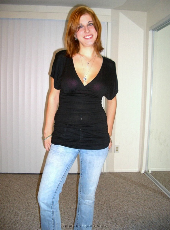 Грудастая сучка устроила секс втроем 8 фотография Грудастая сучка устроила секс втроем 8 фотография