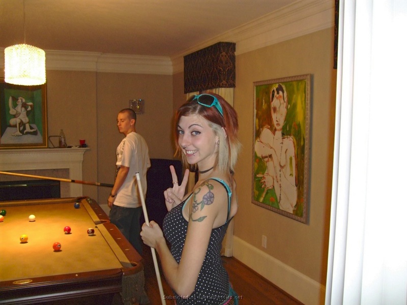 Грудастая сучка устроила секс втроем 1 фотография Грудастая сучка устроила секс втроем 1 фотография