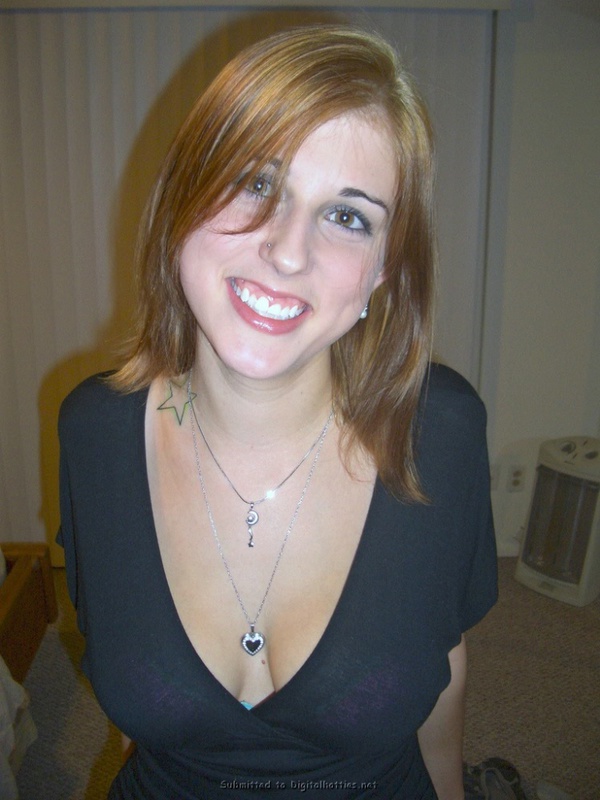 Грудастая сучка устроила секс втроем 10 фотография Грудастая сучка устроила секс втроем 10 фотография