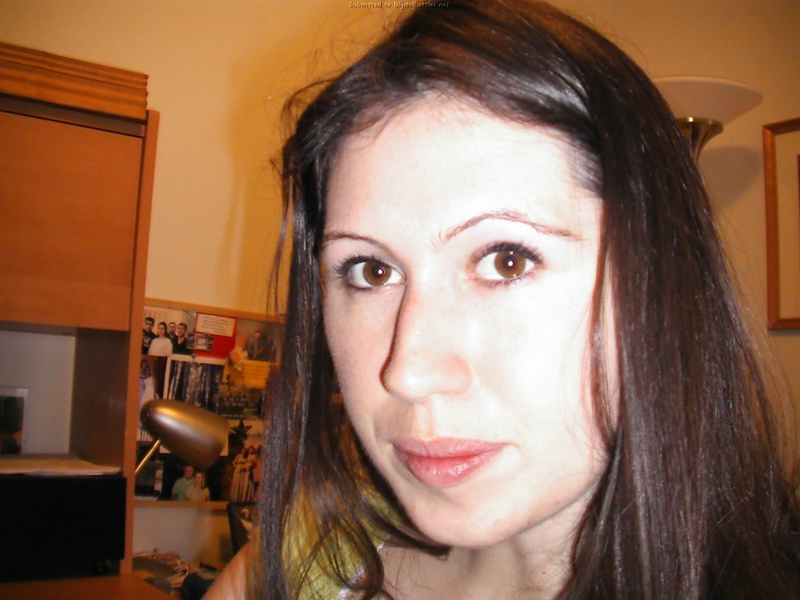 Голая брюнетка умело берет в рот волосатый фаллос супруга 27 фотография Голая брюнетка умело берет в рот волосатый фаллос супруга 27 фотография