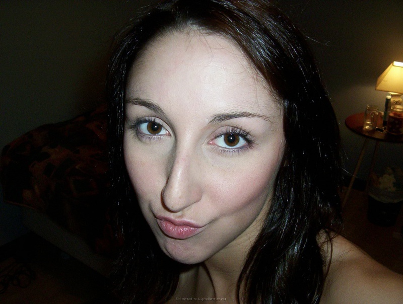 Муж опубликовал снимки неверной супруги 11 фотография Муж опубликовал снимки неверной супруги 11 фотография