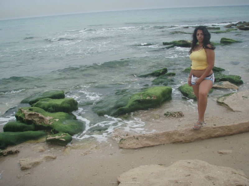 Пышная брюнетка трахается с накачанным блондином и его другом 20 фотография Пышная брюнетка трахается с накачанным блондином и его другом 20 фотография