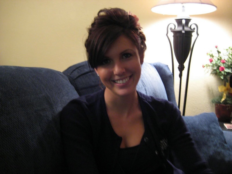 Ласкает язычком небольшой член 3 фотография Ласкает язычком небольшой член 3 фотография