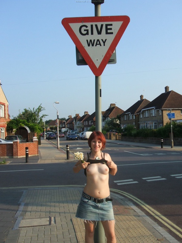 Любительница ролевых игр сосет упругий пенис 38 фотография Любительница ролевых игр сосет упругий пенис 38 фотография