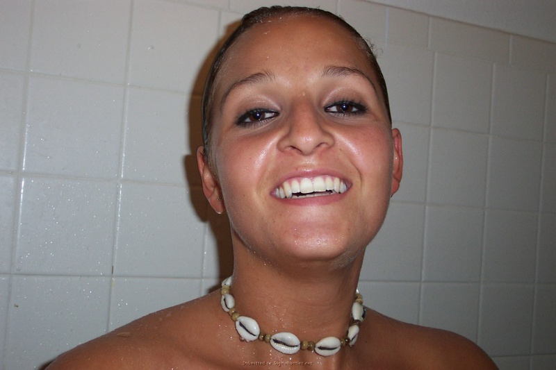 Пышнотелая дама голенькой приняла водные процедуры 12 фотография Пышнотелая дама голенькой приняла водные процедуры 12 фотография