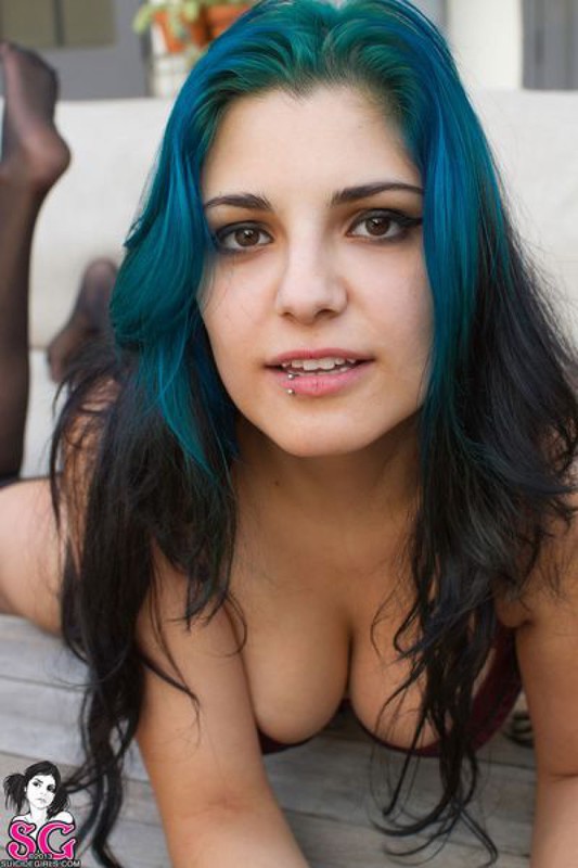 Баловница в чулках хвастается большими дойками 8 фотография Баловница в чулках хвастается большими дойками 8 фотография