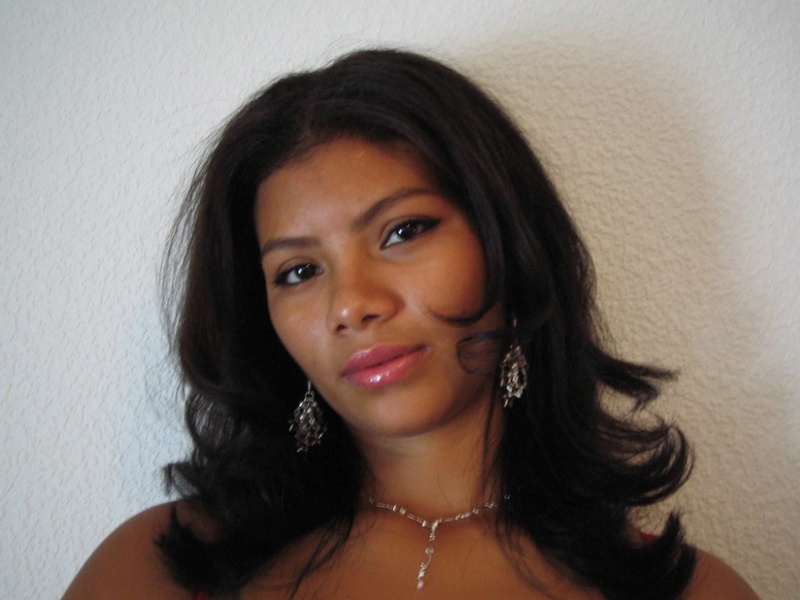 Сексапильная мулатка соблазняет своим телом 4 фотография Сексапильная мулатка соблазняет своим телом 4 фотография