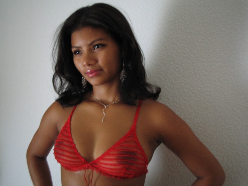 Сексапильная мулатка соблазняет своим телом 9 фотография Сексапильная мулатка соблазняет своим телом 9 фотография