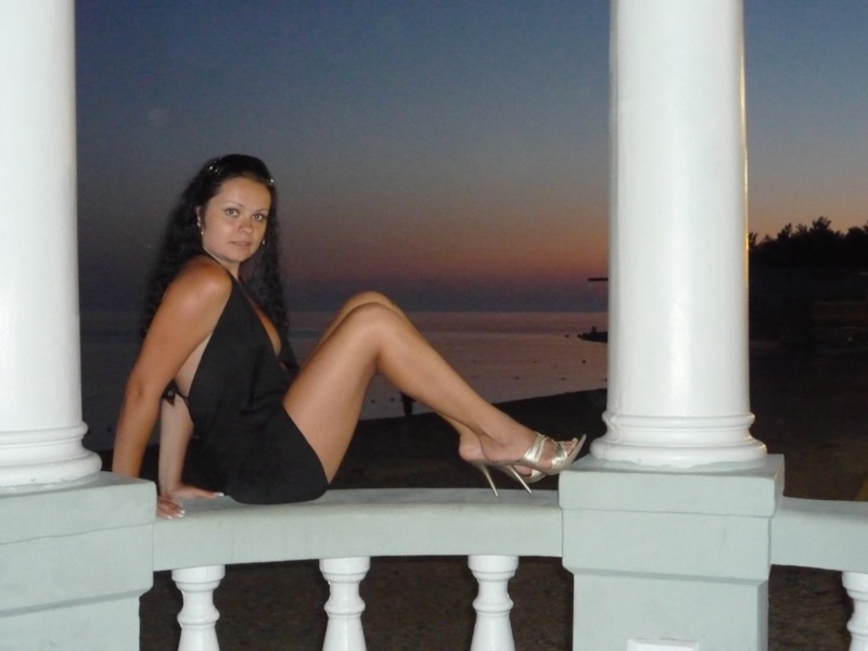 Давалка хвастается красивым телом на пляже 2 фотография Давалка хвастается красивым телом на пляже 2 фотография