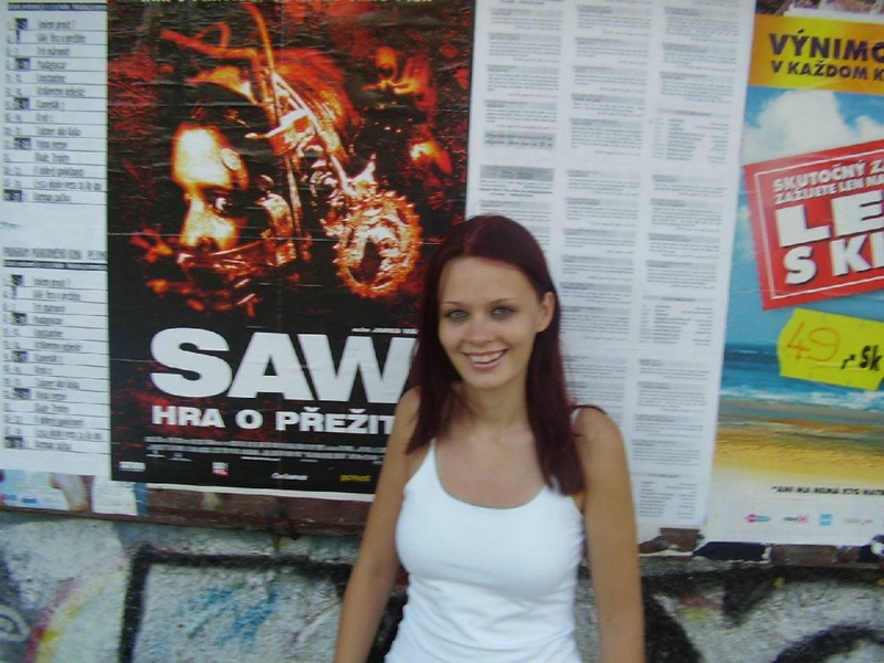 Прожженная дрянь блещет своими аппетитными дырочками 2 фотография Прожженная дрянь блещет своими аппетитными дырочками 2 фотография