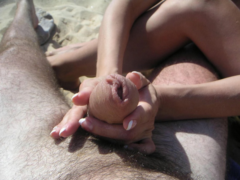 Тощая сеньорита ласкает пенис ухажера 15 фотография Тощая сеньорита ласкает пенис ухажера 15 фотография