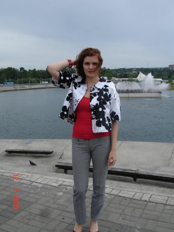 Жопастая супруга соблазняет страстного любовника 2 фотография Жопастая супруга соблазняет страстного любовника 2 фотография