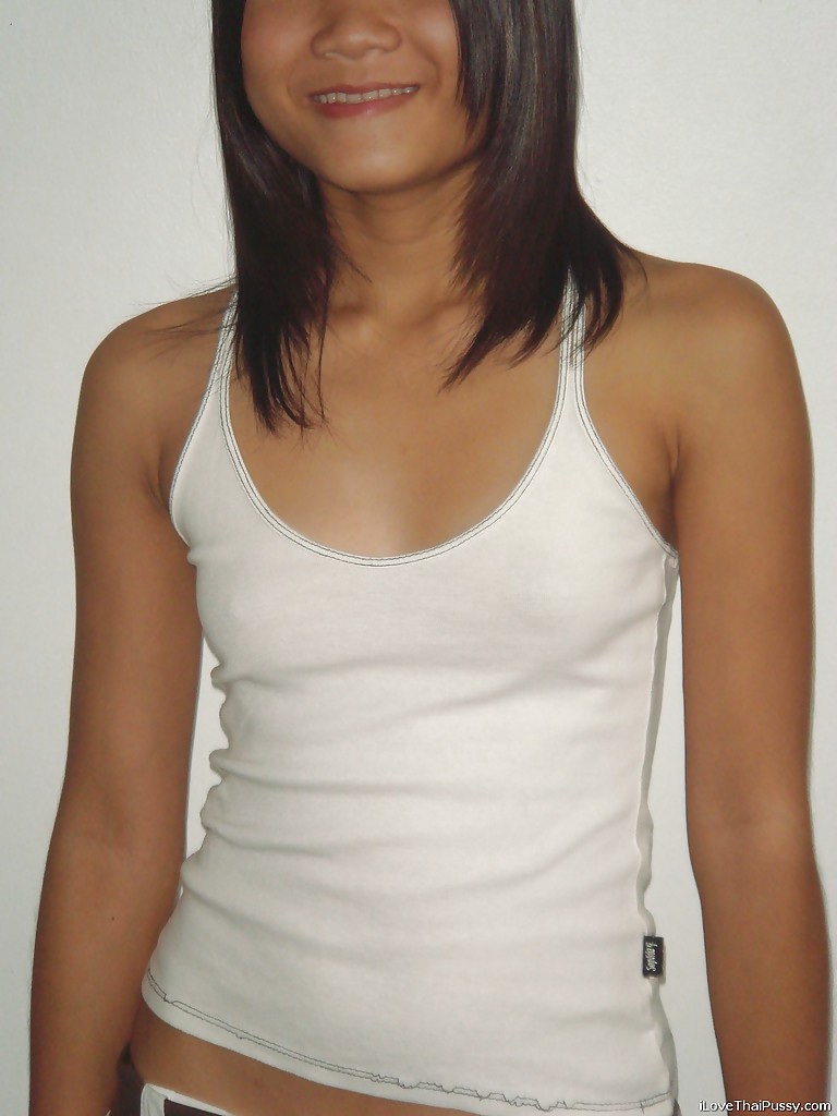 Стройная азиатка показала сочную промежность 3 фотография Стройная азиатка показала сочную промежность 3 фотография