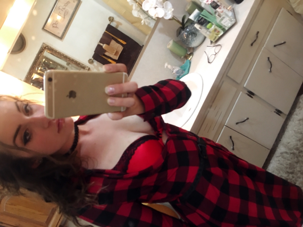 Татуированная сучка сосет член партнера перед камерой 13 фотография Татуированная сучка сосет член партнера перед камерой 13 фотография