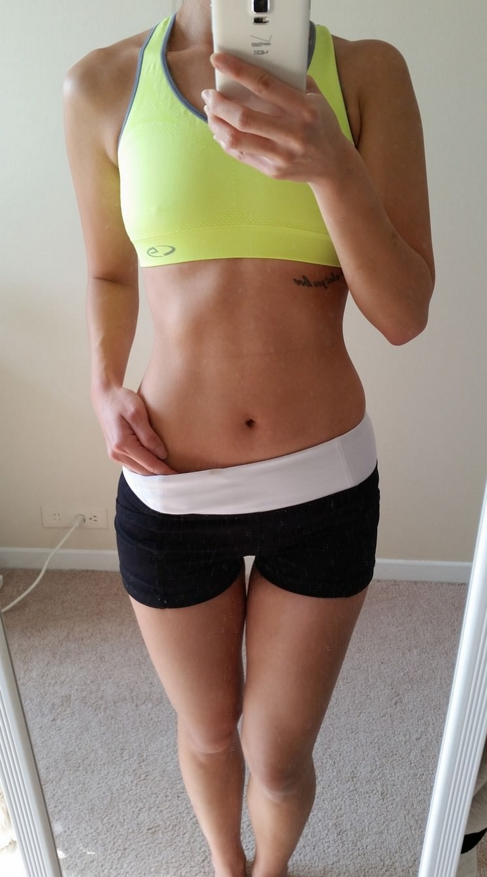 Спортивные милахи показали подтянутые тела 7 фотография Спортивные милахи показали подтянутые тела 7 фотография