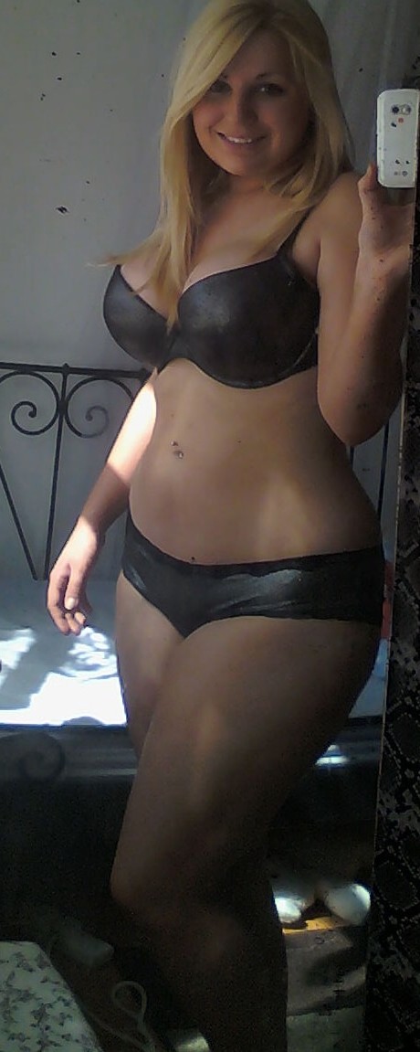 Полные дамы с большими жопами и крупными сиськами перед камерой 20 фотография Полные дамы с большими жопами и крупными сиськами перед камерой 20 фотография