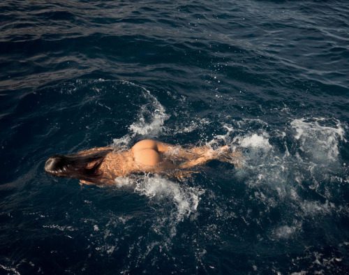 Подборка голых дамочек в воде 5 фотография Подборка голых дамочек в воде 5 фотография