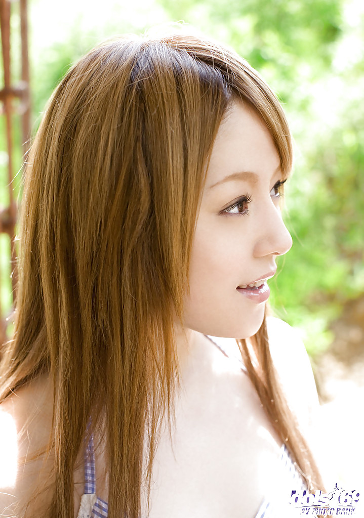 Низкая японка показала маленькие титьки и жопу 4 фотография Низкая японка показала маленькие титьки и жопу 4 фотография